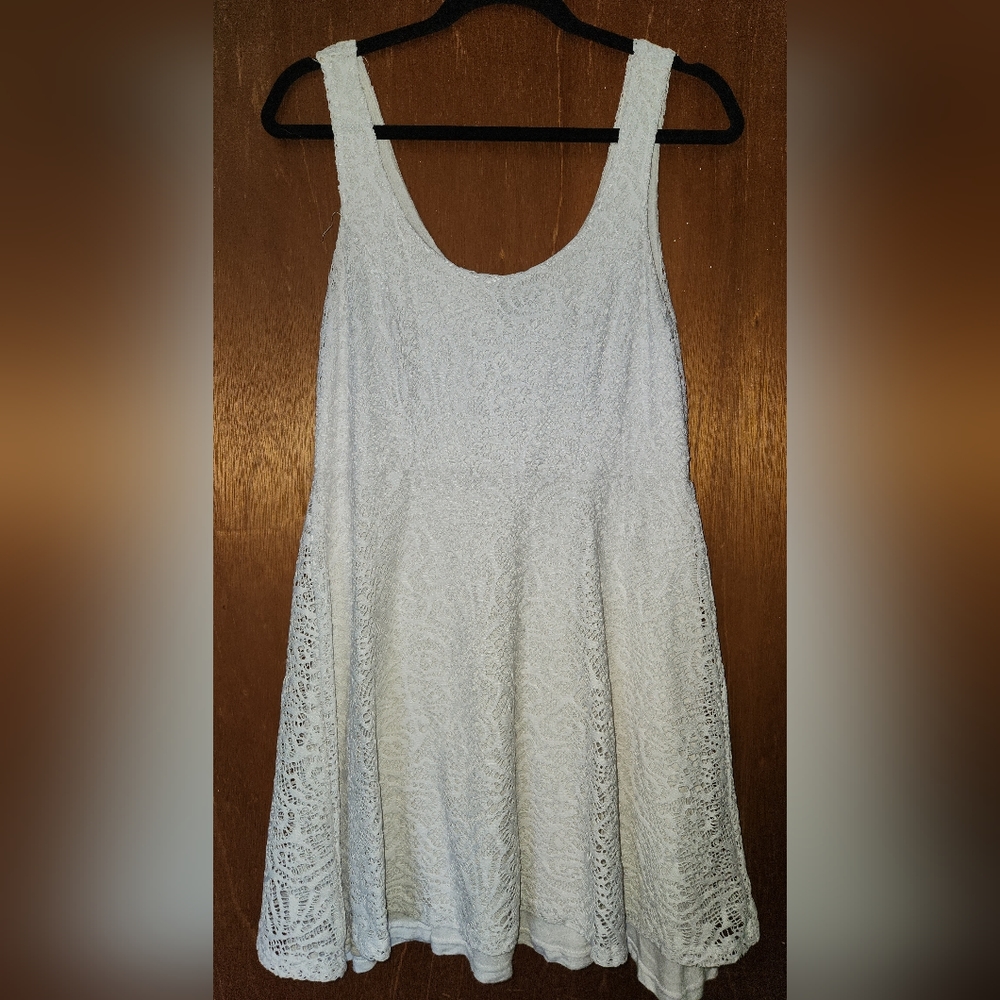 Apt. 9 size M white eyelet lace dress